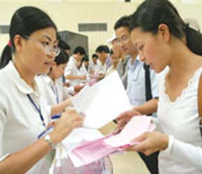 Cổ phiếu là một con số giới hạn. Nếu quá nhiều người đổ xô mua một loại cổ phiếu nào đó, chắc chắn giá của nó sẽ lên quá mức giá trị thật.