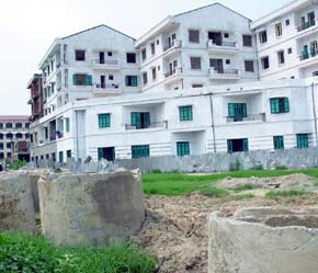 Thị trường bất động sản Việt Nam vẫn còn trong giai đoạn sơ khai - Ảnh: Việt Tuấn.