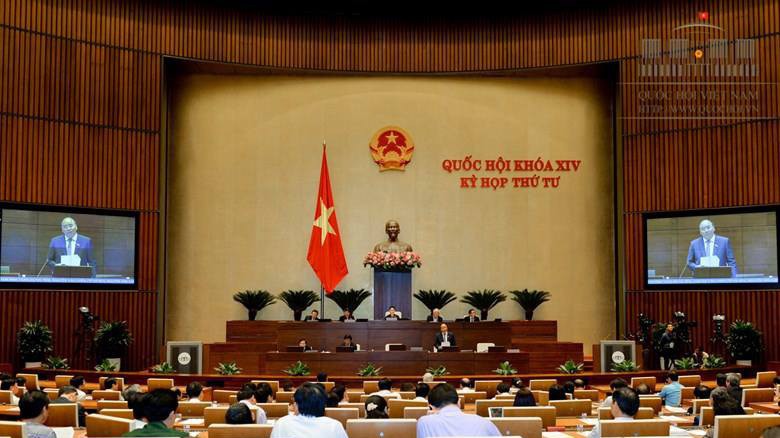 "Nếu nói hài lòng chưa thì tôi nghĩ chúng ta chưa được hài lòng. Có thể nói thẳng thắn như vậy. Phải làm tốt hơn nữa, đồng bộ hơn nữa, trách nhiệm hơn nữa... thì kết qủa sẽ tốt hơn", Thủ tướng nói.