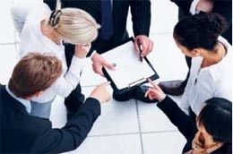 Do kinh tế suy thoái, nhiều nhân sự nước ngoài, kể cả Việt kiều đang tìm đến Việt Nam tìm việc ngày một nhiều. 