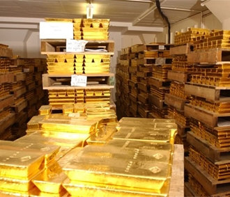 Giá vàng thế giới trong phiên giao dịch vừa kết thúc đã phục hồi nhẹ do giá cả nhiều mặt hàng cùng leo thang, khiến các áp lực lạm phát thêm căng thẳng.