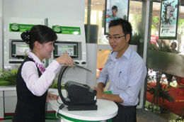 Tại điểm giao dịch chuẩn VPBank Ngô Quyền.