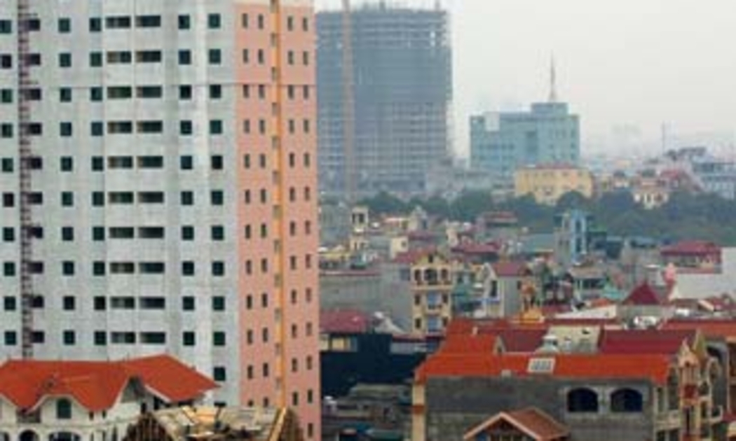 Sau hơn một năm cực thịnh, cùng với những khó khăn chung của nền kinh tế, thị trường địa ốc bước vào giai đoạn suy thoái kể từ nửa cuối quí 1/2008 đến nay - Ảnh: Việt Tuấn.