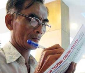 Nhiều nhà đầu tư vẫn hoài nghi về sự phục hồi thực sự trở lại của thị trường - Ảnh: TT.