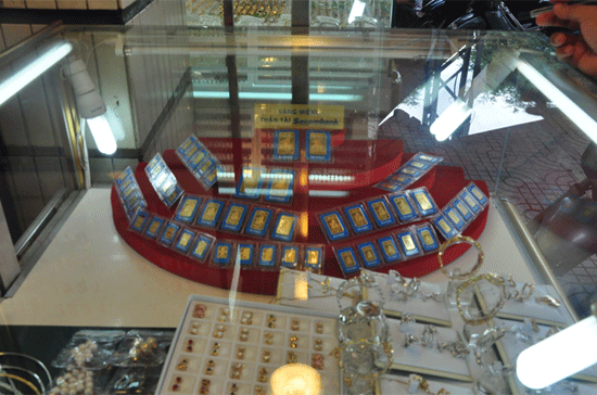 Vàng, USD “chợ đen” cùng giảm giá