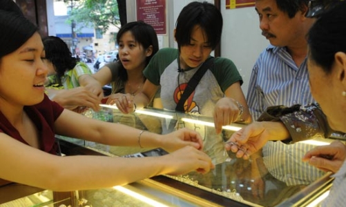 Giá vàng: 29,3 triệu đồng/lượng!