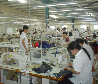 Từ nhiều năm nay, tình trạng thiếu hụt lao động trong lĩnh vực dệt may đã diễn ra với mức độ ngày càng gay gắt.