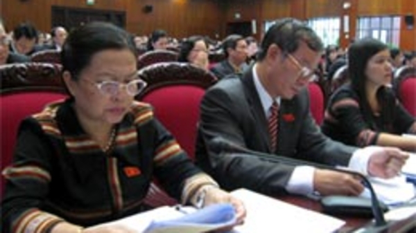 Vì sao nhiều đại biểu không tán thành sửa hai luật thuế?