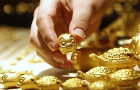 Dù đồng USD vẫn đang mạnh so với Euro, giá vàng quốc tế đã nhận được sự hỗ trợ tích cực bởi những thông tin kinh tế khả quan của Mỹ và Trung Quốc công bố ngày hôm qua.