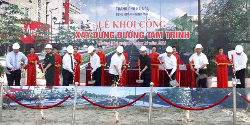 Lãnh đạo Hà Nội tham gia lễ khởi công dự án sáng 17/10.<br>