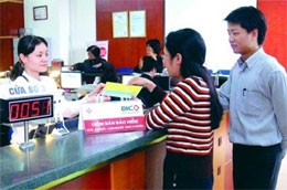 Công ty Bảo hiểm Ngân hàng Đầu tư và Phát triển sẽ bán đấu giá công khai 11,5 triệu cổ phiếu vào ngày 5/8/2010 - Ảnh: Hải Lý.