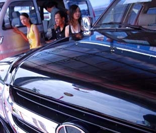 Cho vay mua ôtô chiếm tỷ trọng lớn thứ hai trong hoạt động cho vay bán lẻ thời gian qua.