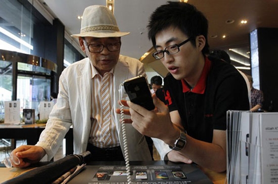 Người dùng Hàn Quốc hào hứng với iPhone 4.