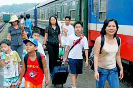 Các ngày nghỉ lễ sắp tới liền kề với các ngày nghỉ cuối tuần nên theo dự báo nhu cầu đi lại của người dân sẽ tăng cao.