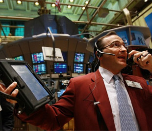 Trong tuần, chỉ số Dow Jones tăng 0,4%, chỉ số S&P 500 tiến thêm 0,27% và chỉ số Nasdaq lên 0,39% - Ảnh: Getty Images.
