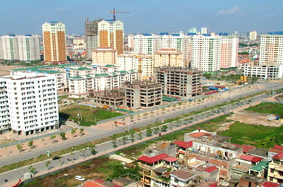 Hiện các quy định áp dụng đối với các doanh nghiệp Việt Nam và doanh nghiệp có vốn đầu tư nước ngoài trong việc triển khai dự án bất động sản là khác nhau.