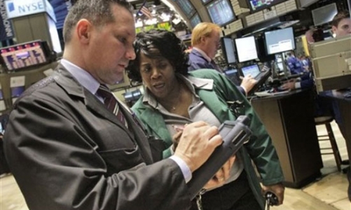 Nợ công xứ Bồ “ép” Phố Wall mất điểm