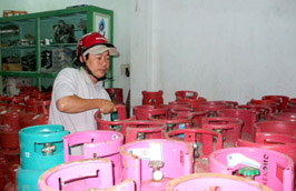 Giá gas của các hãng trong tháng 10 dao động từ 272.000 - 300.000 đồng/bình.