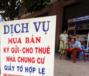 Hiện vẫn chưa có chế tài cụ thể đối với các doanh nghiệp không giao dịch qua sàn - Ảnh: Việt Tuấn.