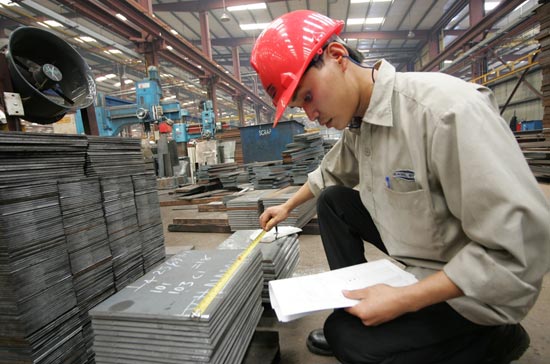 Sản xuất công nghiệp phục hồi nhưng chưa lấy lại mức tăng trưởng cao.