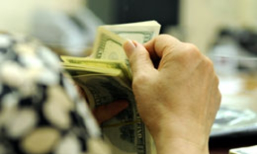 Điều chỉnh lãi suất và tỷ giá: Vì sao phải can thiệp mạnh?