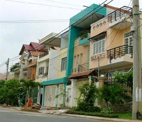 Tại hầu hết các nước phát triển, định nghĩa giá trị thị trường của bất động sản đều được chuẩn hóa để tiện việc nghiên cứu, thống kê, quản lý và giao dịch mua bán.