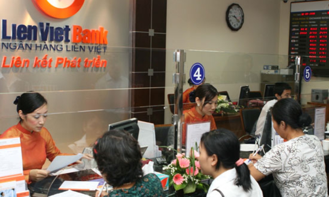 Bên cạnh các thành viên chuyển đối, sau khoảng chục năm, Việt Nam mới có thêm ngân hàng được thành lập mới trong năm 2008, gồm LienVietBank, TienPhongBank và BaoVietBank.