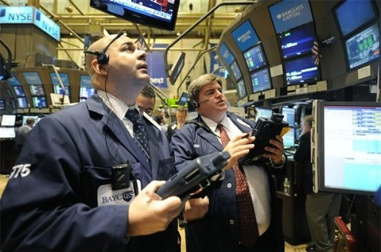 Trong tuần, chỉ số Dow Jones tăng 1,01%, Nasdaq tiến thêm 0,87% và S&P 500 nhích 0,58% - Ảnh: AP.
