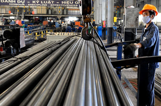 Nền kinh tế đang có nguy cơ vừa đình đốn sản xuất vừa lạm phát trì trệ.