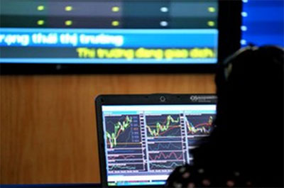 Hiện nay đã có ý kiến đề xuất rằng các công ty chứng khoán cần phải báo cáo Ủy ban Chứng khoán liên tục về dòng tiền margin, và cao cấp hơn nữa là Ủy ban Chứng khoán cần sớm đưa ra các quy định để thống nhất và chuẩn hóa loại hình dịch vụ này.