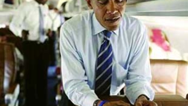 Obama lướt net vào Nhà Trắng