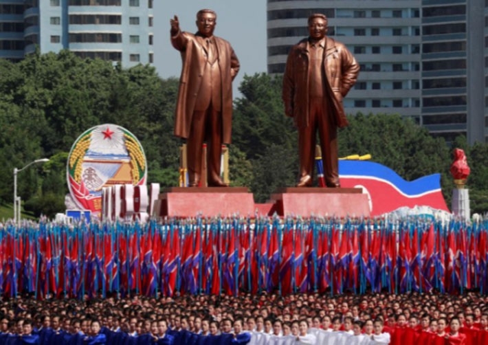 Triều Tiên không còn khoe tên lửa tầm xa trong lễ duyệt binh - Ảnh 4.