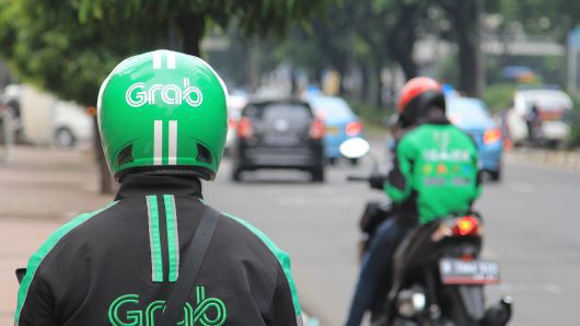 Tài xế Grab Bike đợi khách ở Jakarta, Indonesia - Ảnh: Getty/CNBC.
