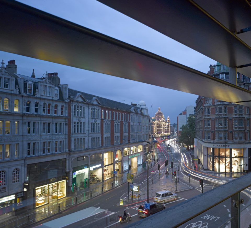 Căn nhà đắt nhất tại Anh được bán giá 209 triệu USD - Ảnh 2.