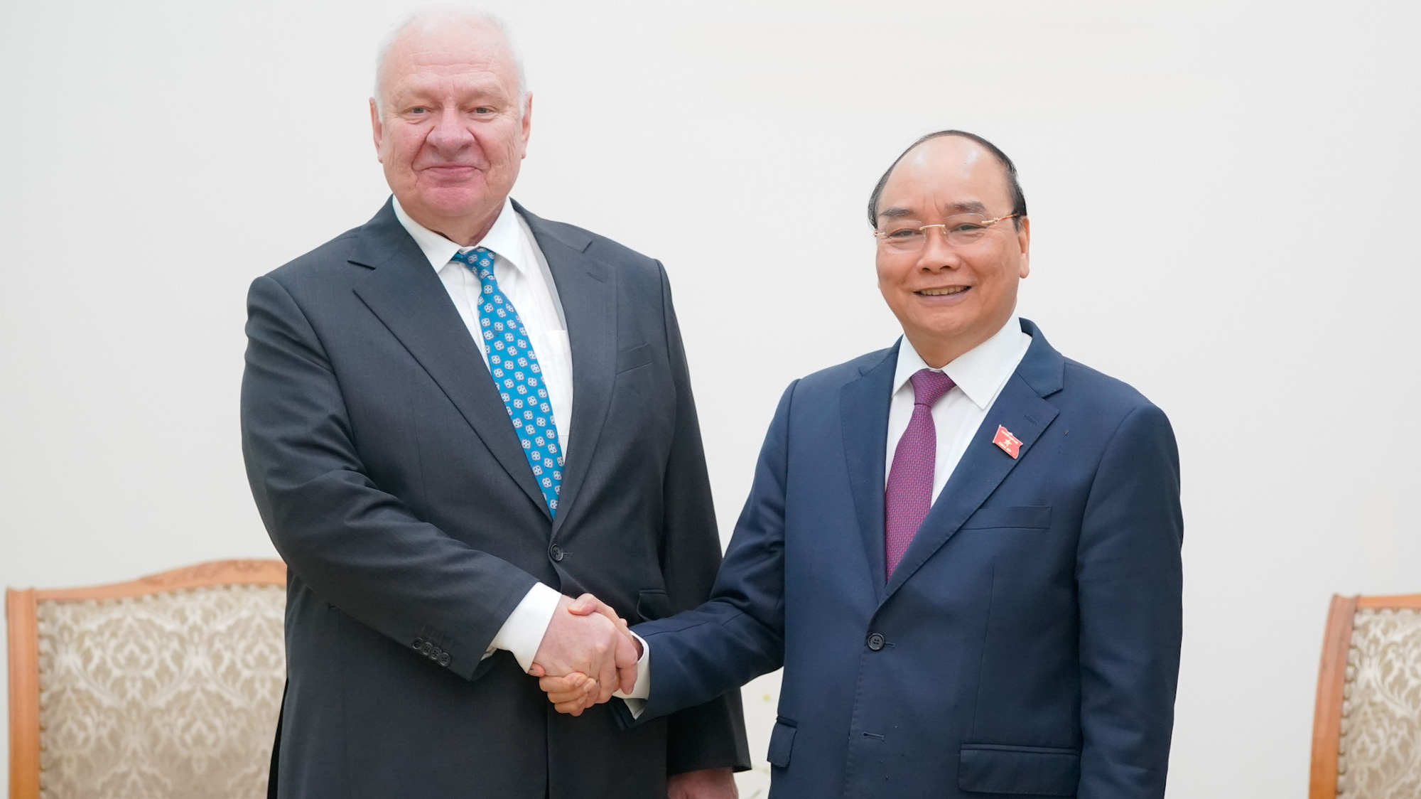 Thủ tướng Nguyễn Xuân Phúc tiếp Đại sứ Nga tại Việt Nam Konstantin Vnukov - Ảnh: VGP