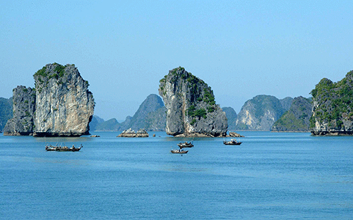 Quảng Ninh và “con đường du lịch” 3