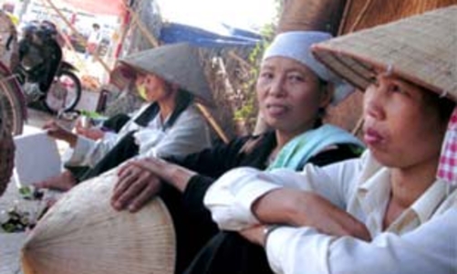 Có “bỏ quên” lao động di cư?