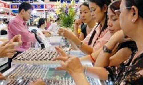 Thích nghi với giá vàng cao