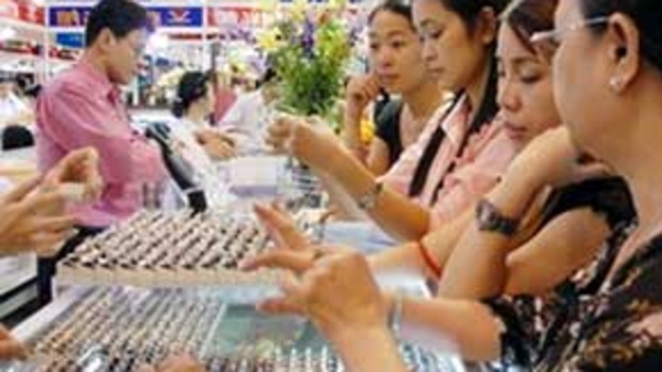 Thích nghi với giá vàng cao