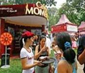 Lễ hội cà phê tổ chức tại Tao Đàn nổi trội hẳn về tính chuyên nghiệp so với lễ hội hoa Đà Lạt.