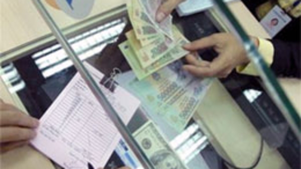 “Giảm” lãi suất, nhìn từ chuyện vay và cho vay 