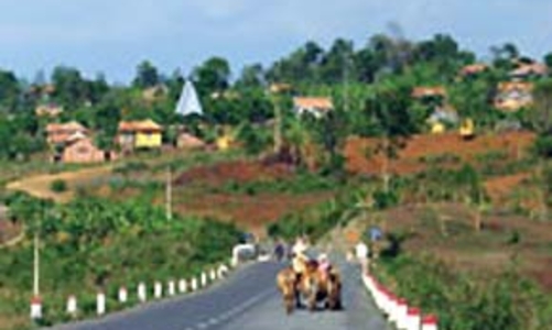 Mở hệ thống bán lẻ xăng dầu dọc đường Hồ Chí Minh