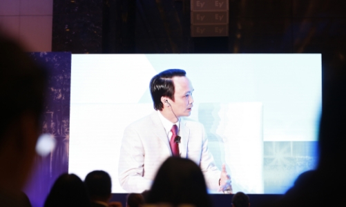 Chủ tịch FLC: “Cuộc sống không thay đổi” khi thành người giàu nhất sàn chứng khoán