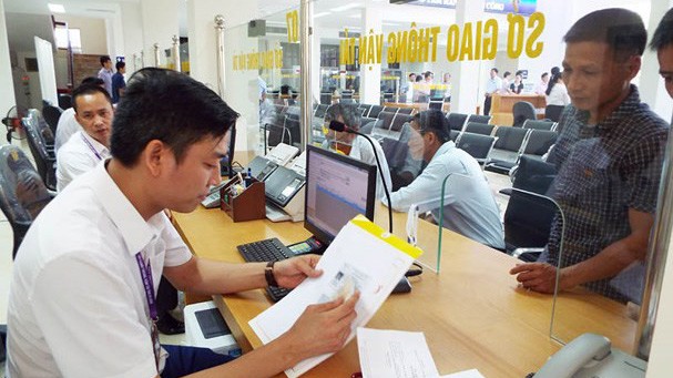 Cán bộ, công chức, viên chức được giao nhiệm vụ tiếp nhận hồ sơ, giải quyết, trả kết quả giải quyết thủ tục hành chính theo cơ chế một cửa không được cửa quyền, sách nhiễu, gây phiền hà, khó khăn cho người dân, doanh nghiệp.