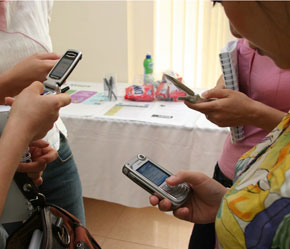 Motorola sẽ cung cấp các trang thiết bị mạng, dịch vụ và phần mềm, giúp mạng di động VinaPhone - trực thuộc VNPT - mở rộng khả năng cung cấp các dịch vụ truyền dữ liệu và thoại.