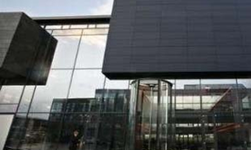 Bài học từ nguy cơ phá sản của Iceland