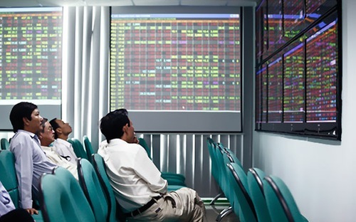 Hệ số giá/thu nhập (P/E) của các cổ phiếu trong VN-Index hiện ở mức 11,2
 lần, thấp hơn 7,4% so với mức P/E trung bình của các cổ phiếu nằm trong
 chỉ số MSCI Frontier Emerging Markets Index dành cho các thị trường 
chứng khoán sơ khai - Ảnh minh họa.<br>