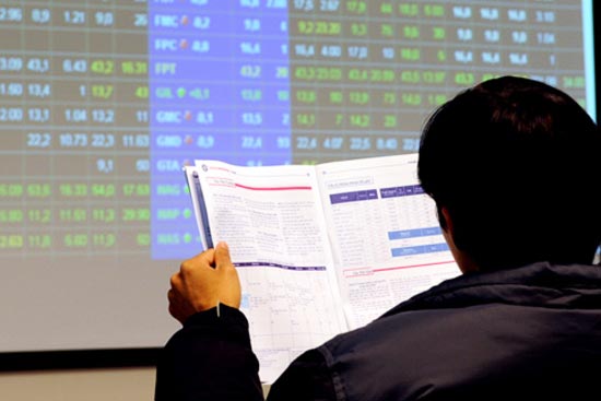 Không chỉ nhà đầu tư  nước ngoài mà nhà đầu tư trong nước cũng đang rất nóng ruột với câu chuyện nới room.