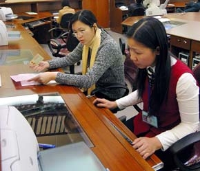 Chỉ số HASTC-Index của sàn Hà Nội phiên này đã giảm 1,11 điểm xuống 347,71 điểm - Ảnh: Việt Tuấn.