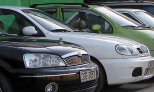 Mãi lực xe nội giảm mạnh